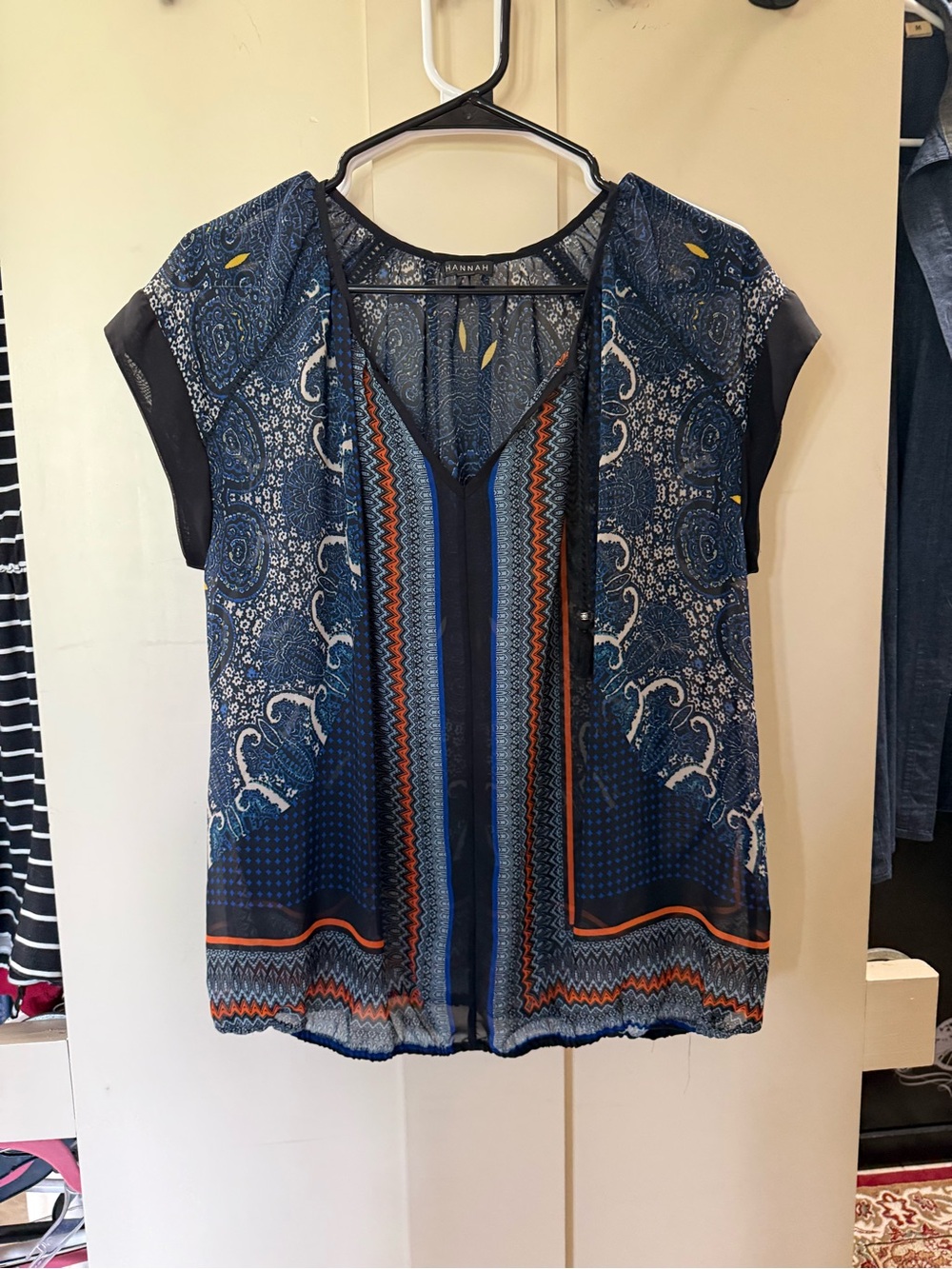 Hannah Navy Paisley-Print V-Neck Short Sleeve Blouse